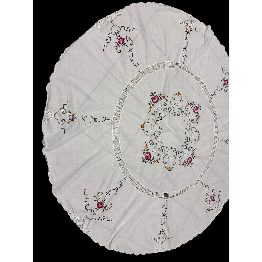 Vtg Linen Round Tablecloth White Embroidered Pink Flowers Cottage 61” Cottage